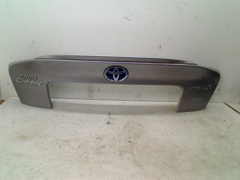 SPOILER Toyota C-HR (X1,X5) (01-2016/-) (76811-F4010), Gebruikt, Dhr. R. de Gouw, Toyota, De Bloemendaal 21 21
5221 EB  'S HERTOGENBOSCH, NL