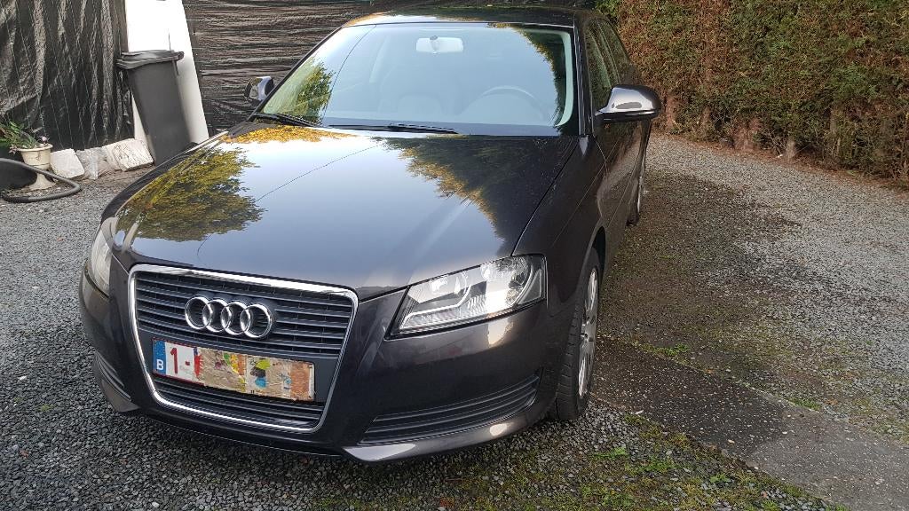 audi a3  1.6i ambition full option 83 000km 11/2008 +ct ok, Autos, Audi, Particulier, A3, ABS, Caméra de recul, Phares directionnels