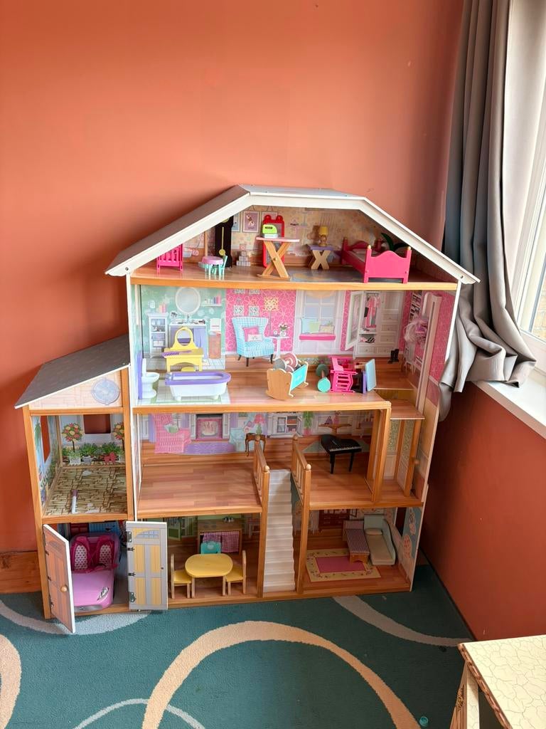 Groot poppenhuis + toebehoren, Ophalen, Zo goed als nieuw, Poppenhuis