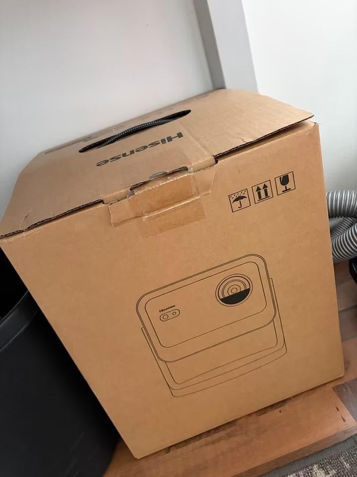 HISENSE C2 Pro, 2600 ANSI Lumen Projecteur, TV, Hi-fi & Vidéo, Télévisions, Neuf, Enlèvement ou Envoi