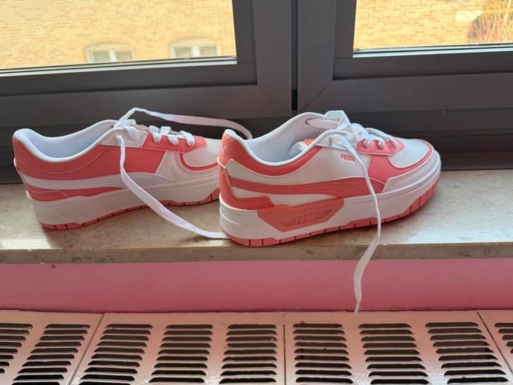 Ik verkoop 3 paar sneakers. gedragen, ze zijn ongebruikt, Vêtements | Femmes, Chaussures, Sneakers et Baskets, Enlèvement ou Envoi