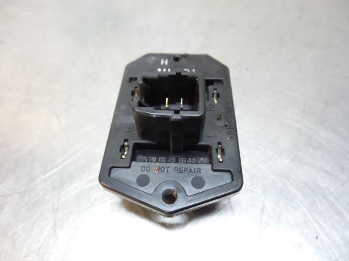 Kachel Weerstand van een Toyota Yaris (Yaris 1 00-), Auto-onderdelen, Airco en Verwarming, Toyota, Gebruikt, 3 maanden garantie