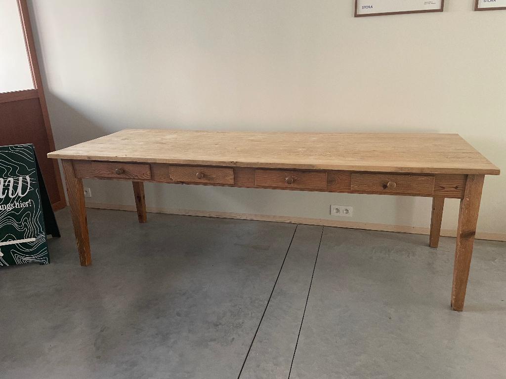 Boerentafel antiek, Enlèvement