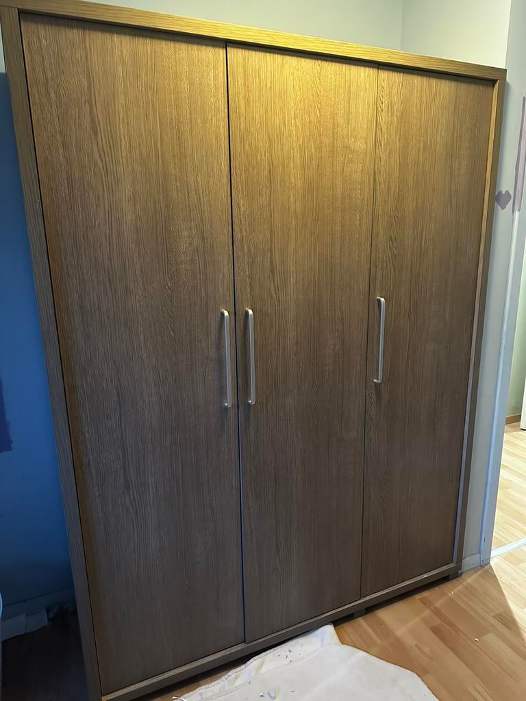 Armoire de chambre à 3 portes., Maison & Meubles, Enlèvement, Comme neuf, Autres matériaux, Avec tablette(s)