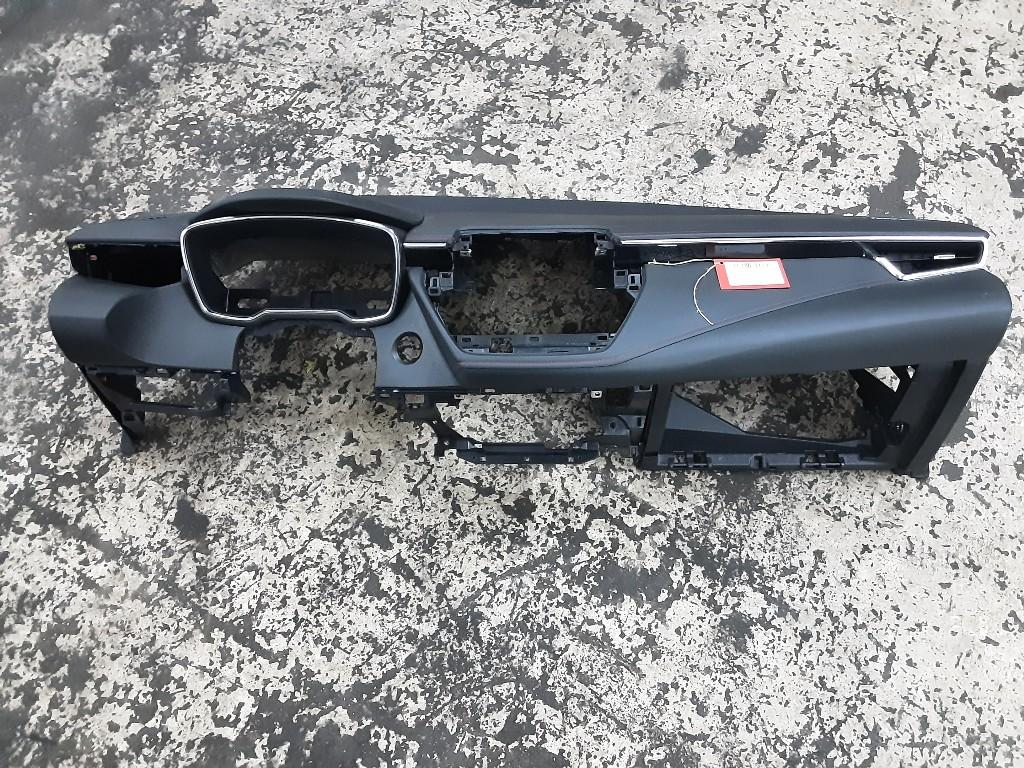 DASHBOARD Toyota Corolla (E21) (01-2019/-), Gebruikt, Mevr. I. Hauben, Toyota, Rue de l'Espoir 34 34
4030  GRIVEGNÉE, BE