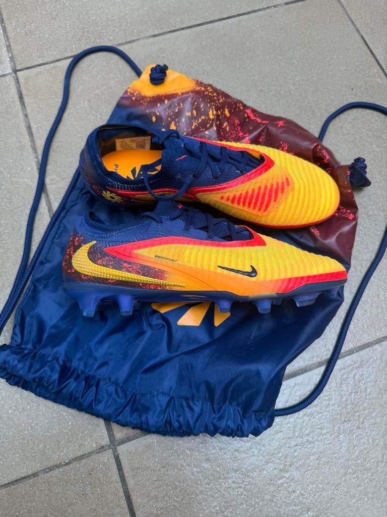 Nike Phantom 6 Low Haaland Elite FG, Sport en Fitness, Voetbal, Ophalen, Nieuw, Schoenen