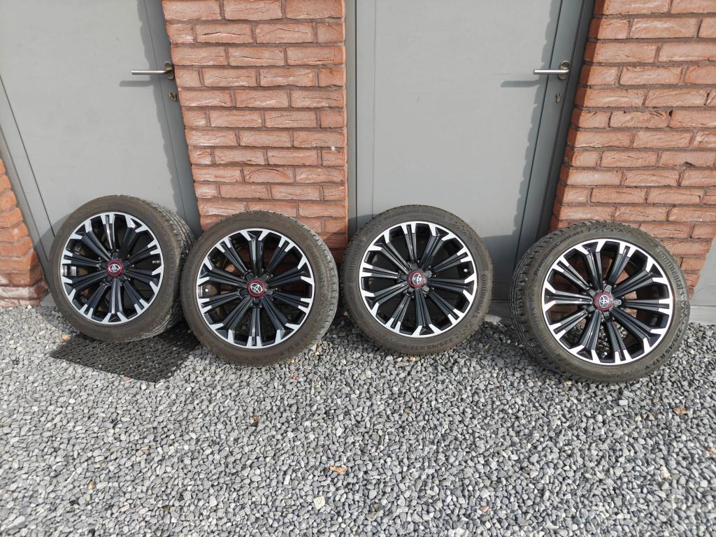 Toyota Corolla Velgen met Nieuwe Banden, Auto-onderdelen, Banden en Velgen, Ophalen, Banden en Velgen, Nieuw, 17 inch