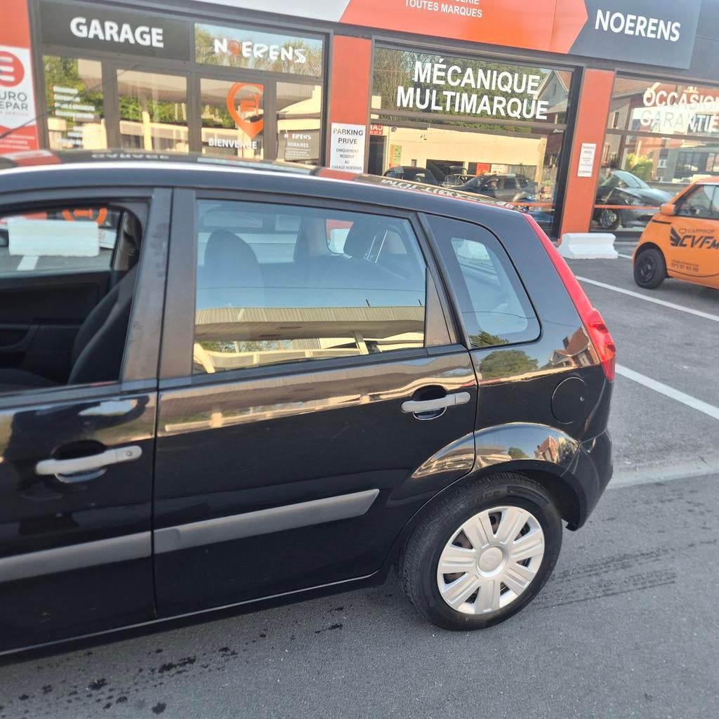 Ford Fiesta 1.3 essence 120000 km climatisation 2006, Achat, 80 g/km, 5 portes, Particulier