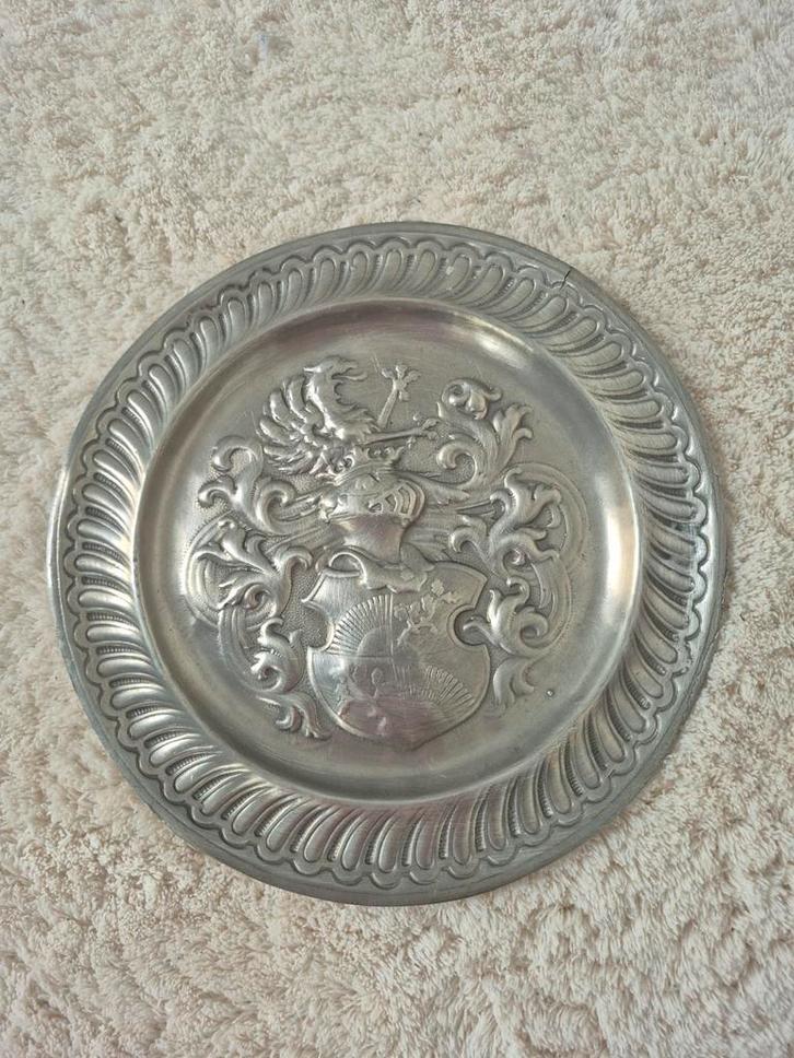 Vintage Tinnen Sierbord – Heraldisch Wapen – 90% Tin, Antiquités & Art, Antiquités | Étain, Enlèvement