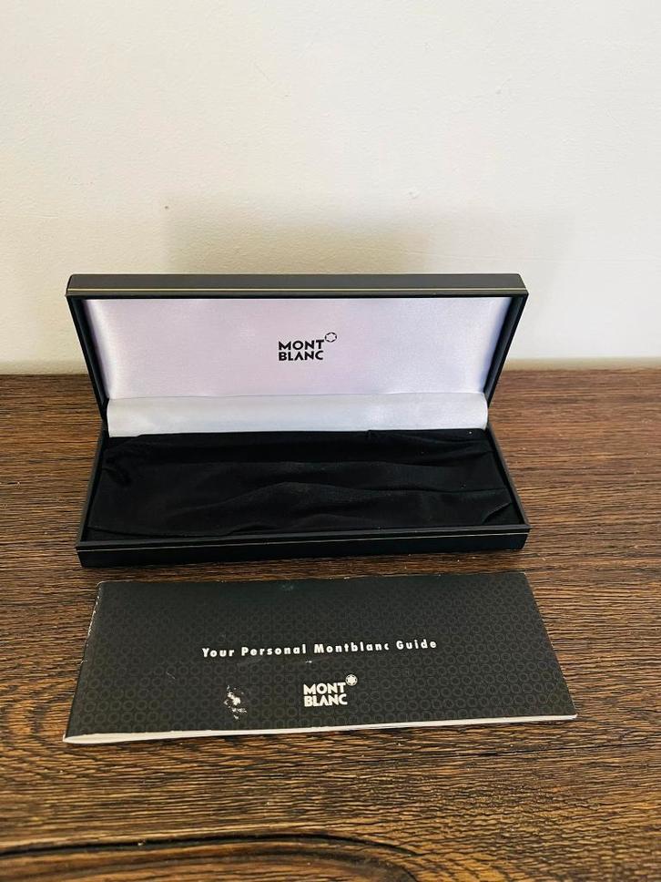 Boîte Montblanc Meisterstück + livre garantie, Collections, Stylos, Comme neuf, Autres types, Mont Blanc, Enlèvement ou Envoi