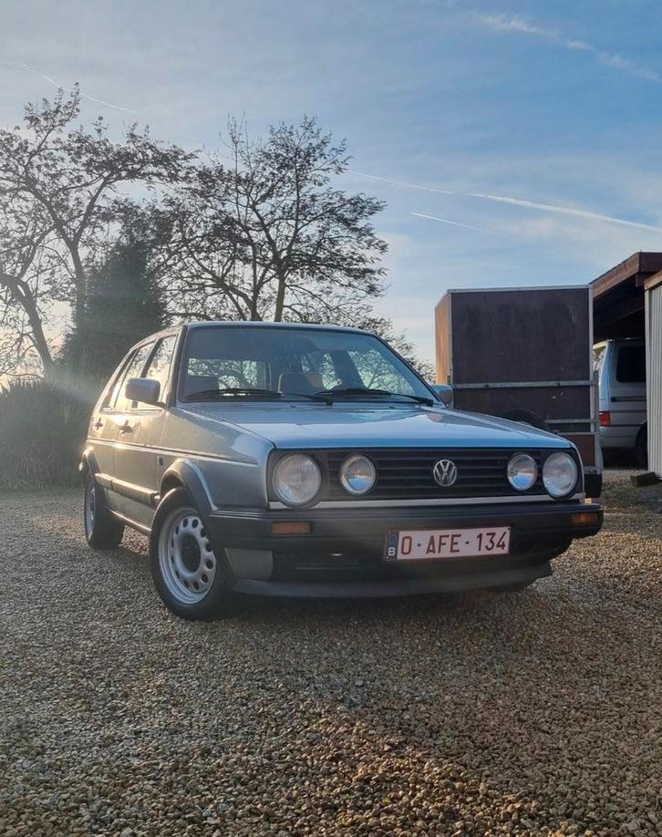 Volkswagen Golf 2, 1.6 essence, Autos, Volkswagen, Particulier, Golf, Radio, Attache-remorque, Essence, Boîte manuelle, Brun, Tissu