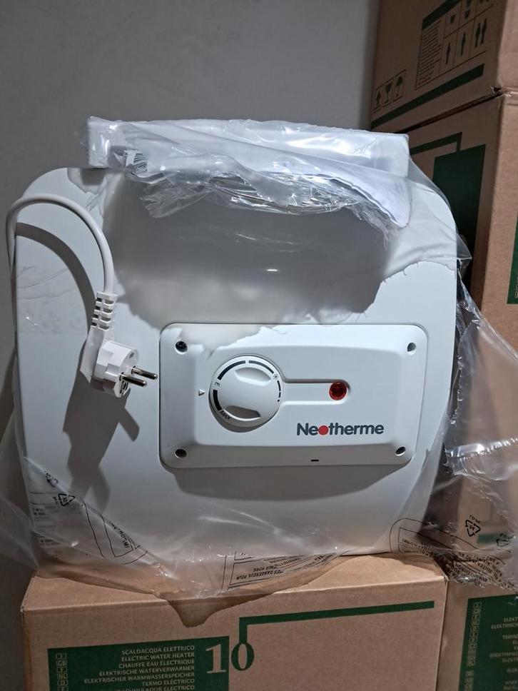 Chauffe-eau Neotherme – 10L, Bricolage & Construction, Panneaux solaires & Accessoires, Enlèvement ou Envoi