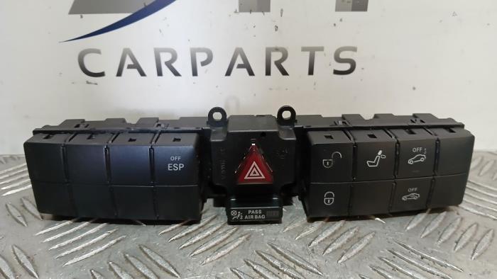 Commutateur éclairage d'urgence d'un Mercedes CLK, 3 mois de garantie, Utilisé, -, -