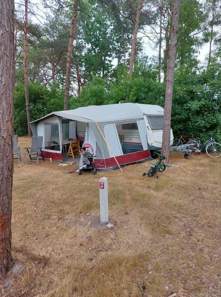Caravane Home Car, Caravans en Kamperen, Caravans, Particulier, tot en met 5, 1000 - 1250 kg, Treinzit, Home-car, 2 aparte bedden