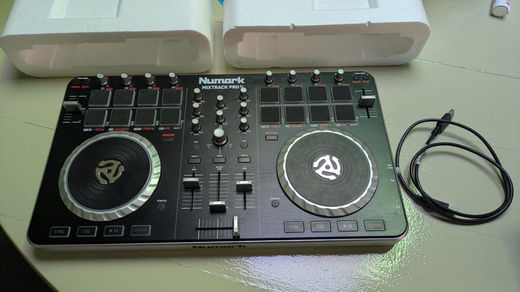 Numark mixtrack pro2, Elektronische apparatuur, Overige elektronische apparatuur, Zo goed als nieuw, Ophalen