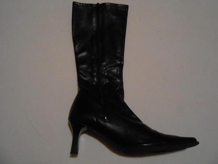 Bottes en cuir Tamaris neuves pour femmes, taille 37, Vêtements | Femmes, Chaussures, Neuf, Bottes hautes, Noir, Enlèvement ou Envoi