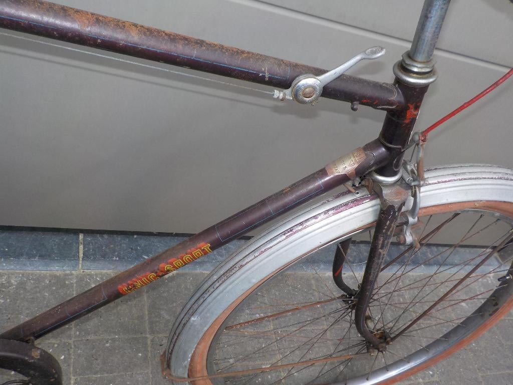 Antieke herenfiets, Ophalen