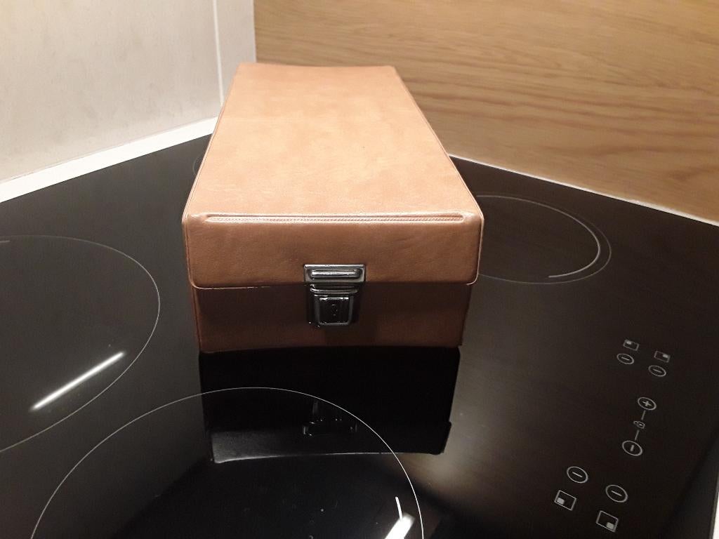 Doos voor cassettes, Ophalen