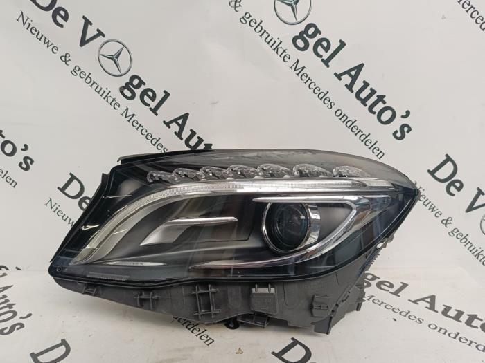 Phare gauche d'un Mercedes GLA, Autos : Pièces & Accessoires, Éclairage, Mercedes-Benz, Utilisé, 3 mois de garantie, Enlèvement ou Envoi