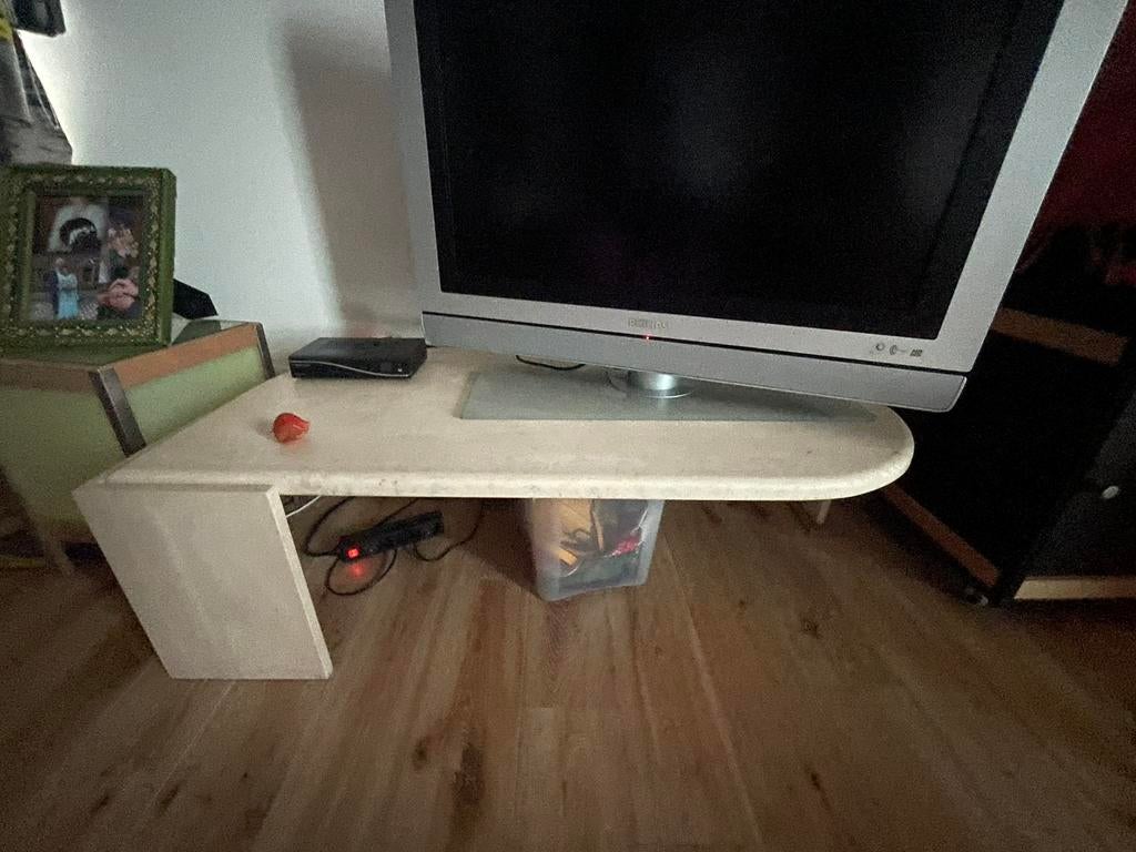 Table basse en travertin annee 80, Maison & Meubles, Enlèvement