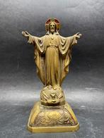 Statue ancienne en bronze du Saint-Cœur de Jésus, Enlèvement ou Envoi