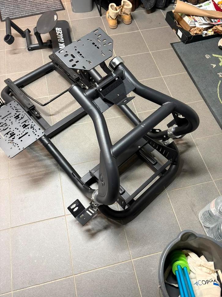 Chassis simracing trakracer TR8 simrig, Consoles de jeu & Jeux vidéo, Jeux | PC, Enlèvement