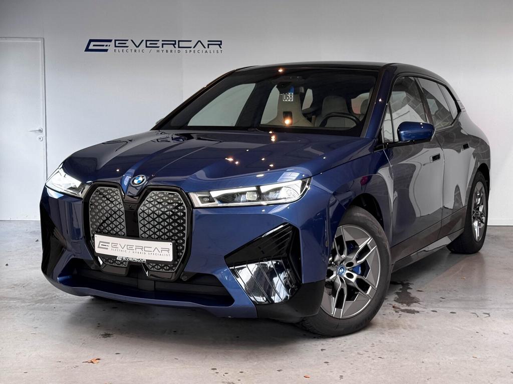 BMW iX xDrive 50 **PANO*TOWHOOK*LEATHER**, Autos, BMW, Entreprise, iX, Caméra 360°, 4x4, ABS, Phares directionnels, Régulateur de distance
