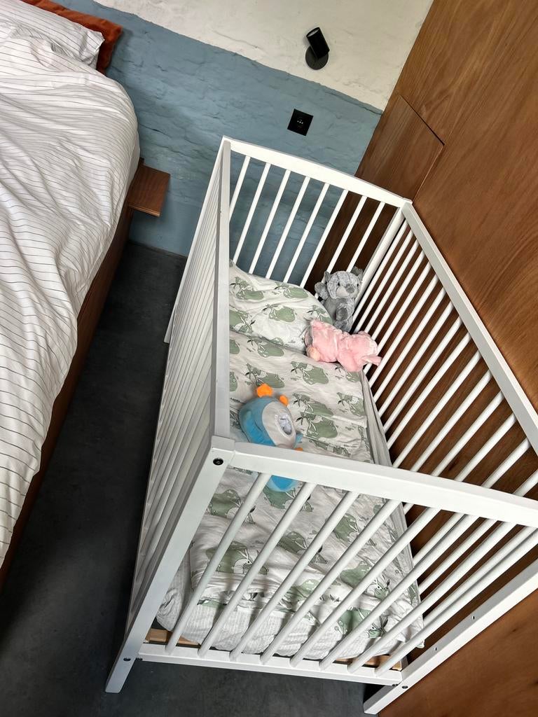 Babybed met matras/lakens/kussen, Kinderen en Baby's, Babyparken, Ophalen, Gebruikt