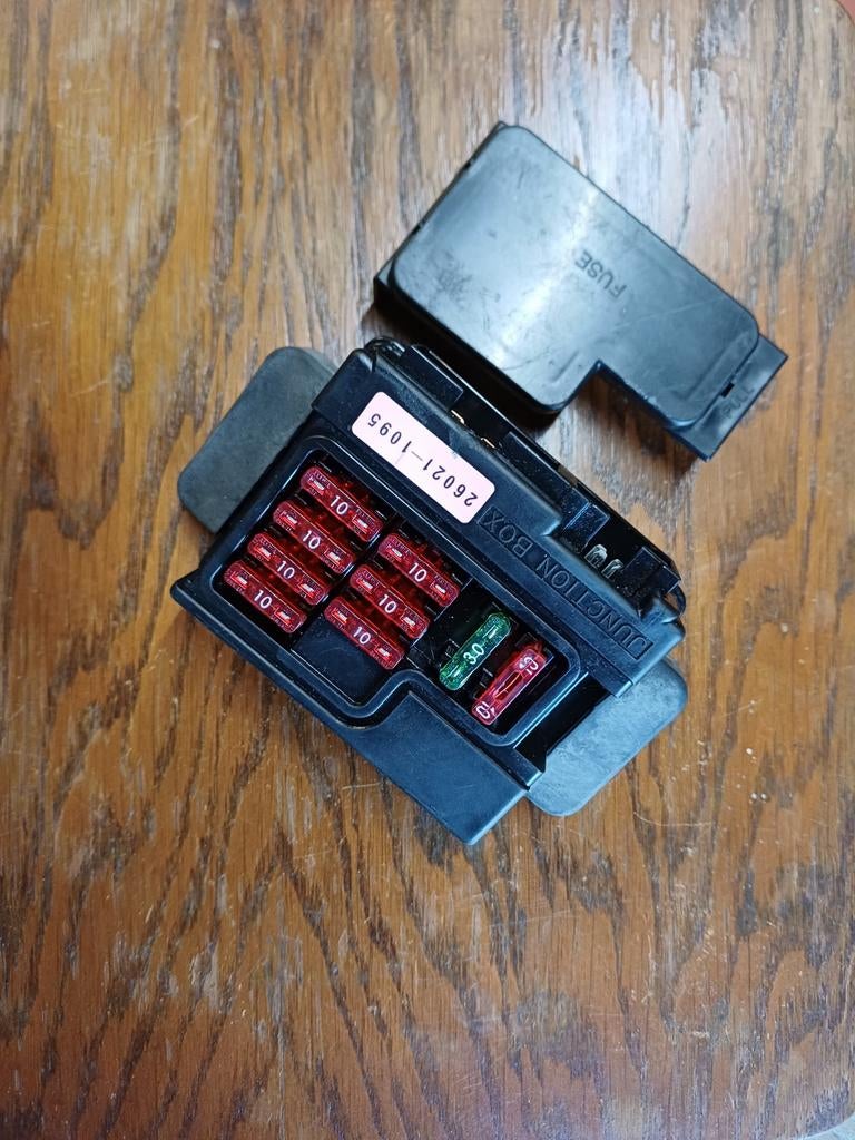 A vendre boîte à fusible kawasaki zrx 1100 de 97 /2000, Motos, Enlèvement