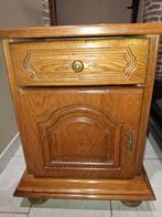 Deux tables de chevet en chêne., Enlèvement