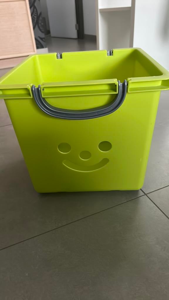 Speelgoedbakken met wieltjes, Enlèvement, Utilisé