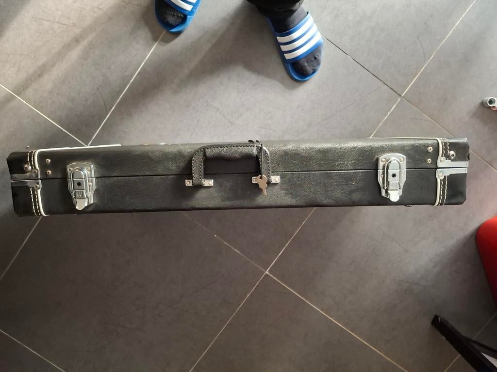 Rack koffer 5 gitaren, Ophalen