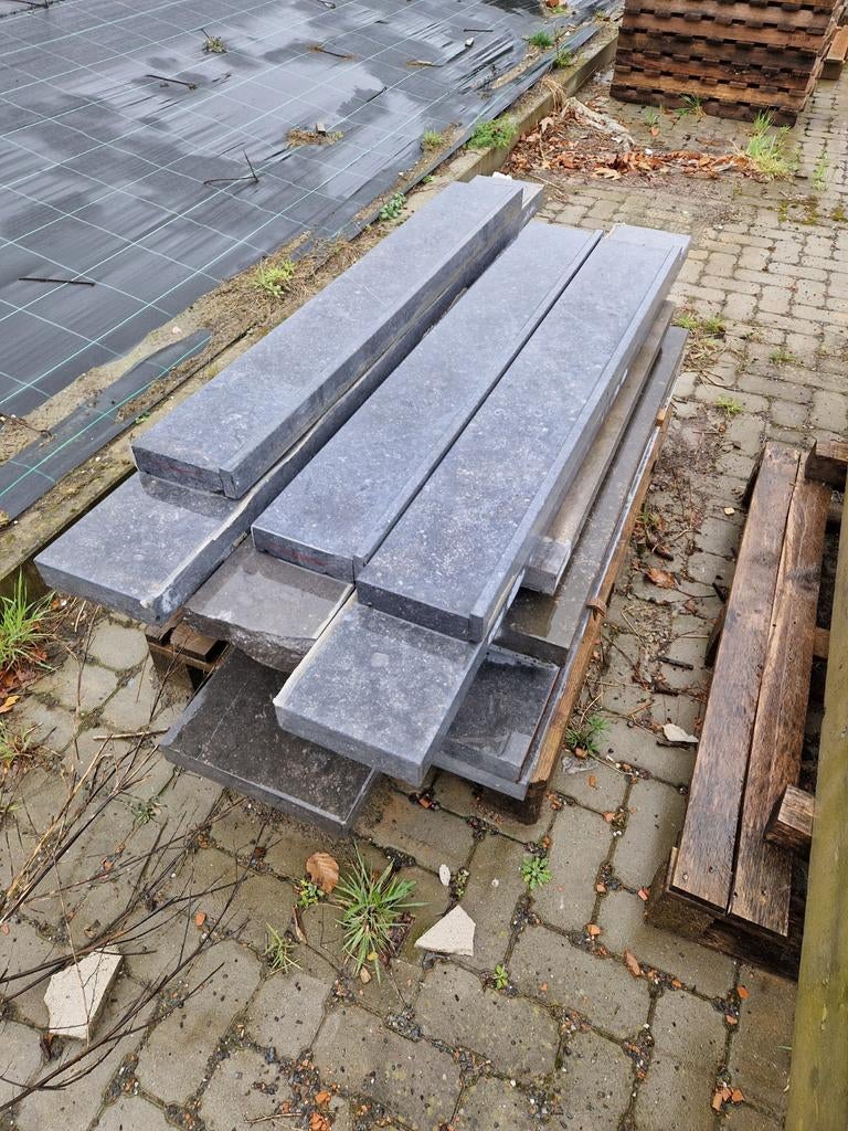 Partij arduin verschillende maten, Ophalen