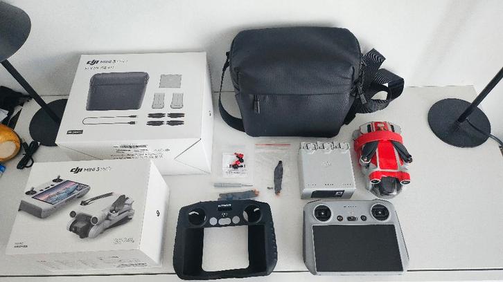 DJI Mini 3 Pro Fly More Combo, Audio, Tv en Foto, Drones, Zo goed als nieuw, Cameradrone, Topkwaliteit, DJI, Minder dan 250 gram