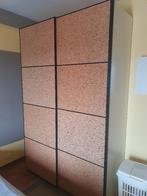 Grote kleerkast met dubbele schuifdeur in nieuwstaat., Huis en Inrichting, 200 cm of meer, 75 cm of meer, 150 tot 200 cm, Zo goed als nieuw