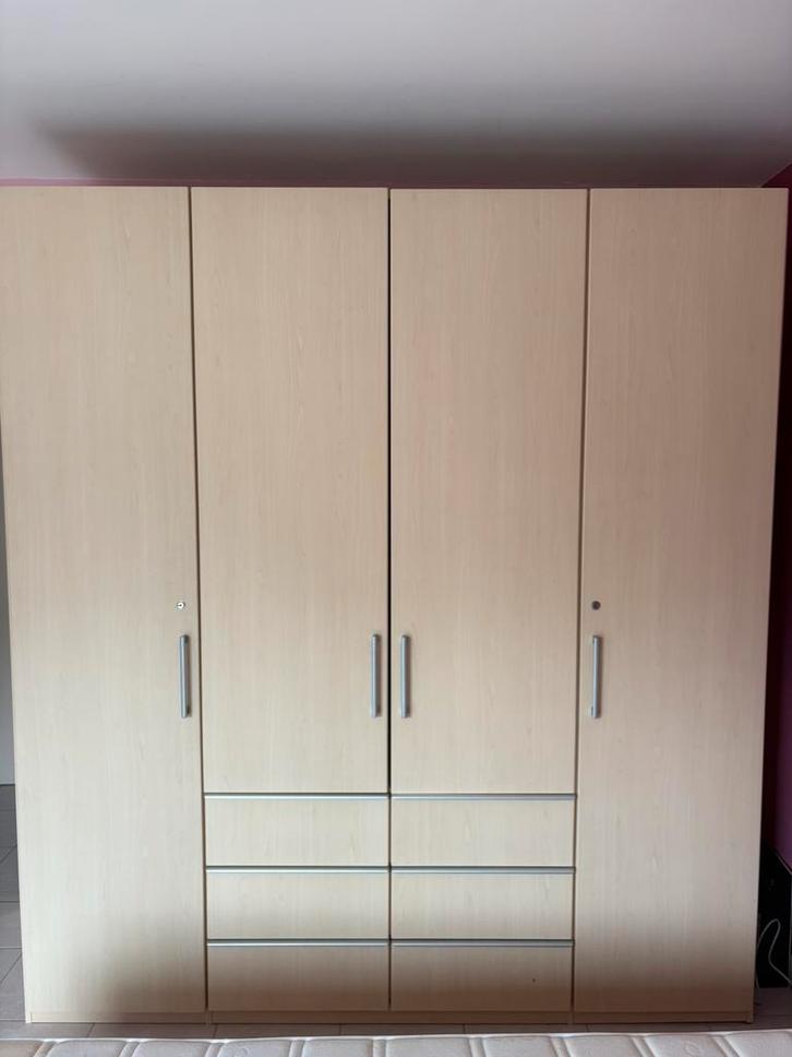 Grote kleerkast - GRATIS AF TE HALEN, Huis en Inrichting, Kasten | Kleerkasten, Gebruikt, 200 cm of meer, 200 cm of meer, 50 tot 75 cm