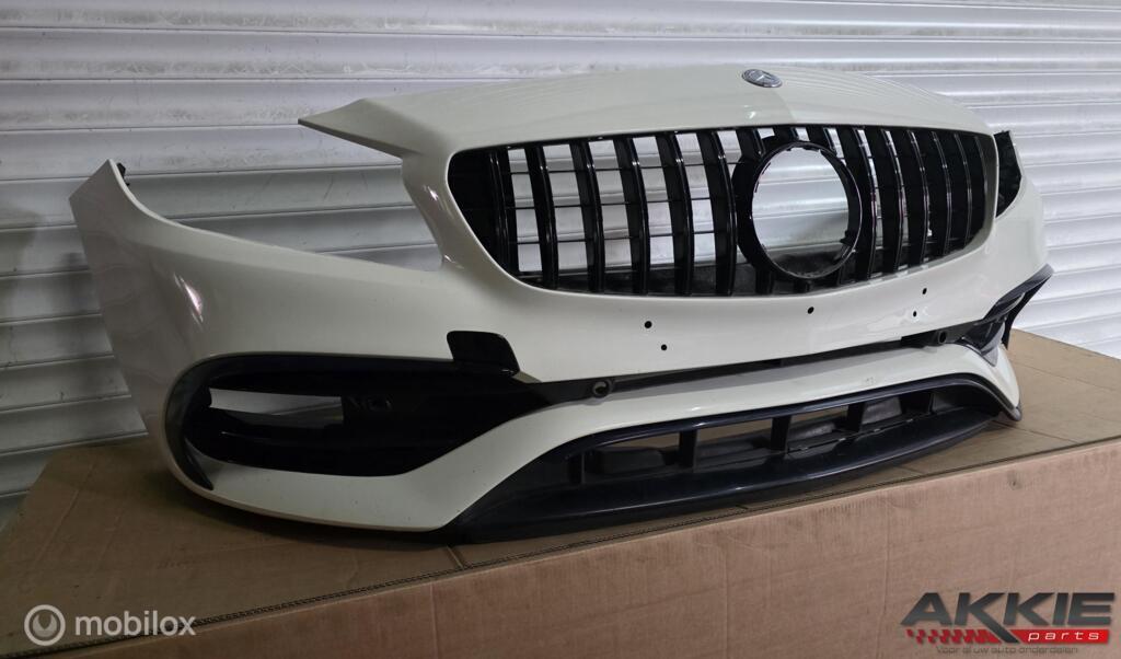 Mercedes A45 Bumper voor Amg W176 facelift A1768809600, Auto-onderdelen, Gebruikt, Voor, Ophalen of Verzenden, Bumper