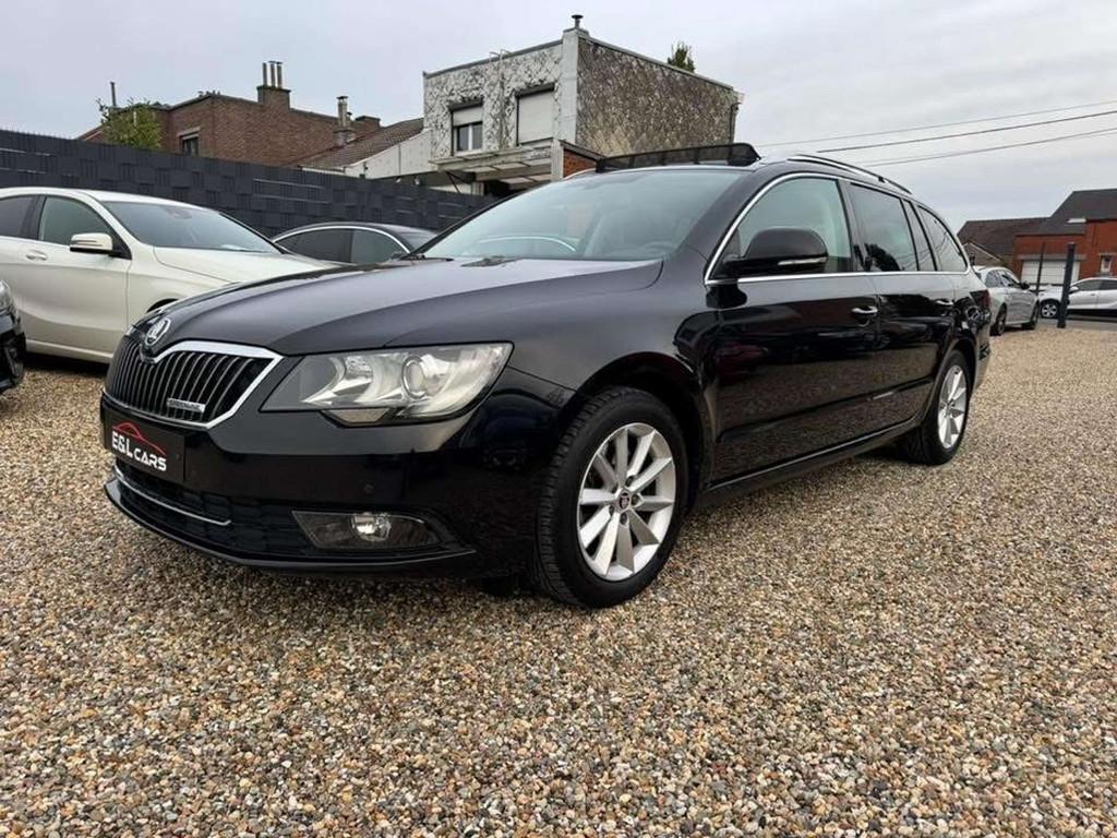 Skoda Superb Superb SW 1.6 CR TDi GreenLine *Garantie 12 moi, Auto's, Skoda, Euro 5, Gebruikt, Zwart, 4 cilinders