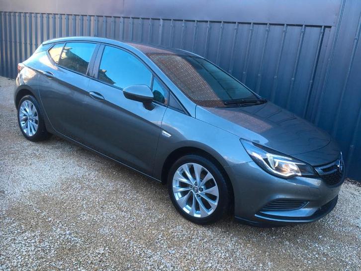 Opel Astra * 1.4 Benzine * Airco * Navi * Camera, Auto's, Opel, Bedrijf, Te koop, Astra, ABS, Achteruitrijcamera, Airbags, Airconditioning