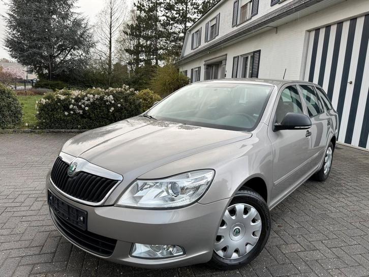 Skoda Octavia - Édition classique - Approuvé - Parfait état!, Autos, Skoda, Entreprise, Octavia, ABS, Phares directionnels, Airbags