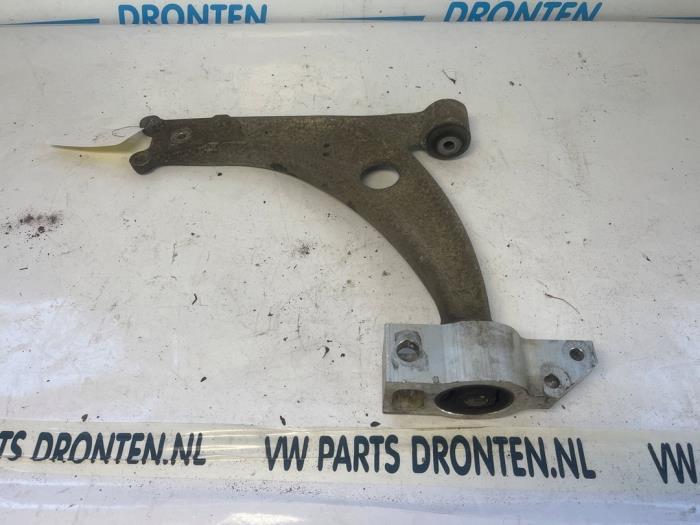 Draagarm links-voor van een Volkswagen Passat, Gebruikt, -, Volkswagen, -