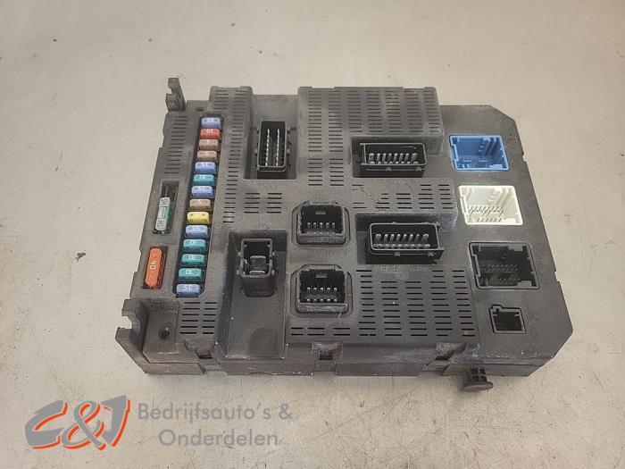 Boîte à fusibles d'un Peugeot Expert, Autos : Pièces & Accessoires, -, 3 mois de garantie, Utilisé, -