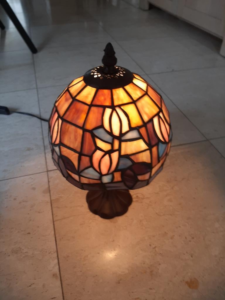 kleine "tiffany" tafellamp, Ophalen, Zo goed als nieuw, Minder dan 50 cm
