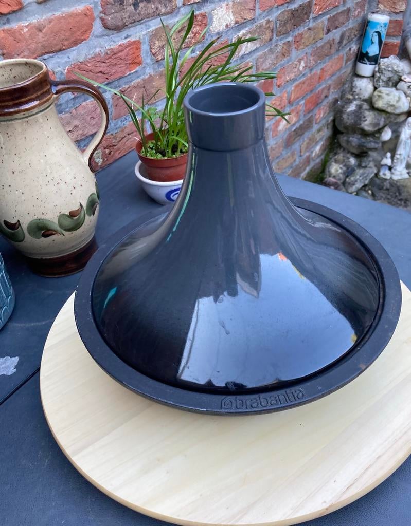 Tajine Brabantia 29 cm diameter, Huis en Inrichting, Keuken | Potten en Pannen, Zo goed als nieuw, Overige typen, Gietijzer, Ophalen