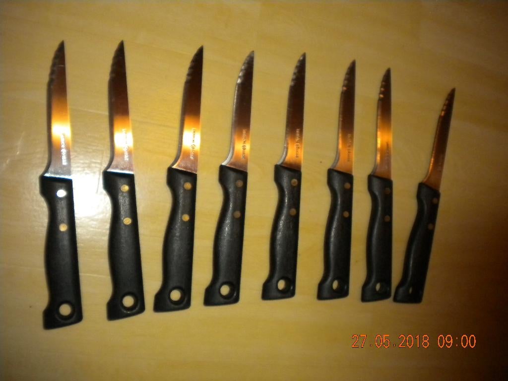 Bestek : zwarte (Steak)messen 8st. + bruine messen 6st., Ophalen