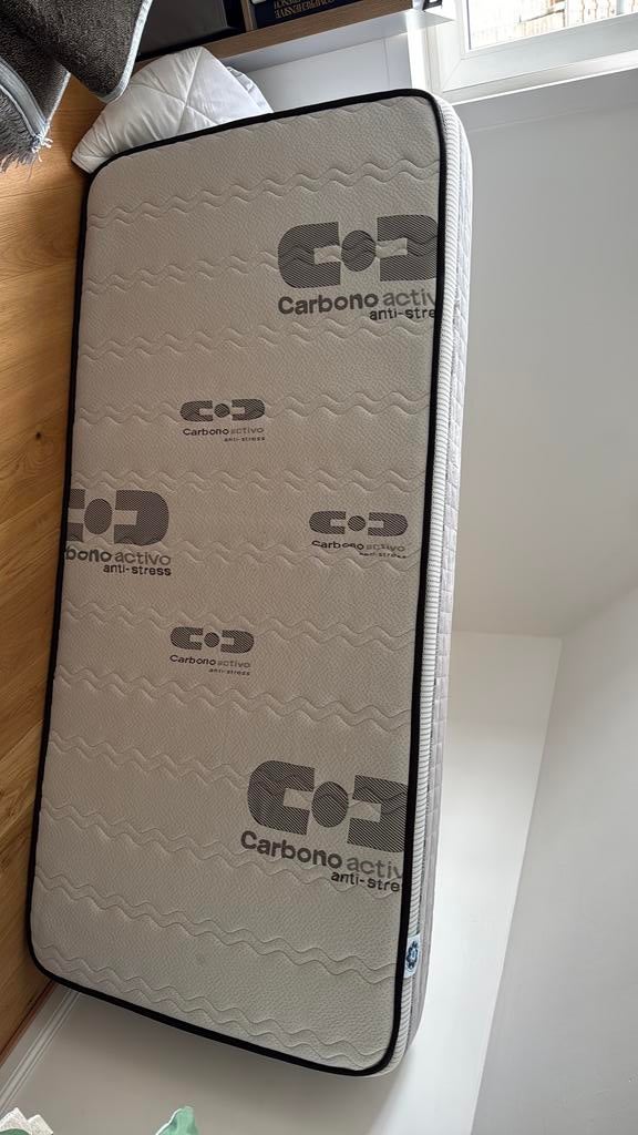 Matelas une personne en cabono active, Ophalen of Verzenden, Zo goed als nieuw, Eenpersoons, Matras