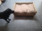 Rieten hondenmand met 2 kussens 65€, Ophalen