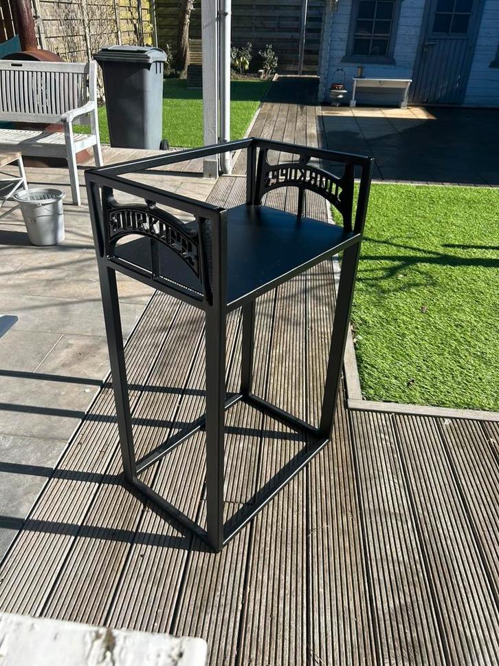 Uniek industrieel tafeltje van oude naaimachine, Antiek en Kunst, Antiek | Meubels | Tafels, Ophalen