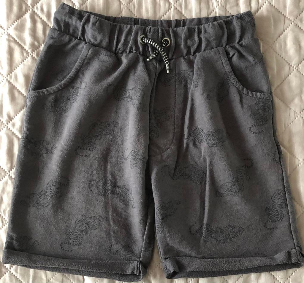 donkergrijze short maat 146-152, Verzenden, Zo goed als nieuw, Jongen, Broek