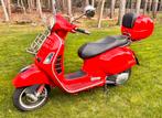 Rode Vespa 125cc, Fietsen en Brommers, Ophalen, Zo goed als nieuw, Benzine, Vespa